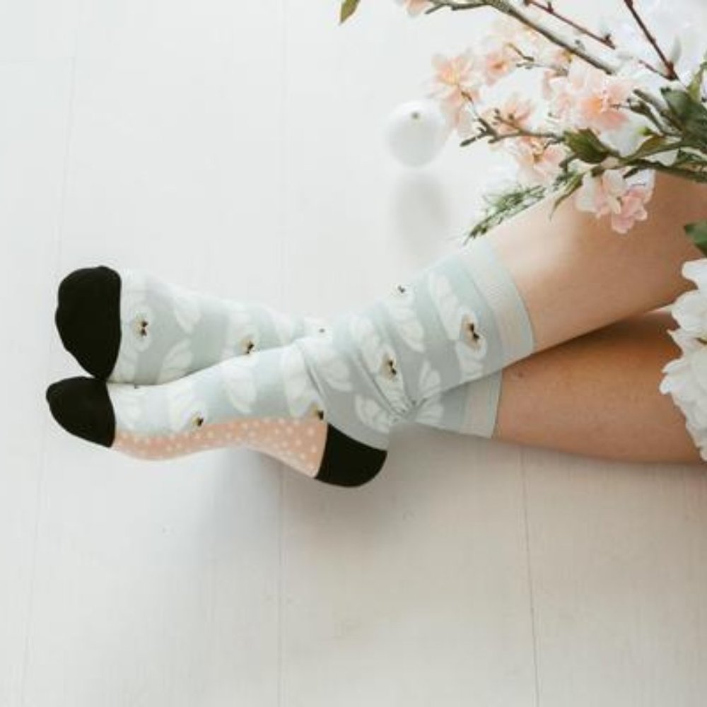 Swans Crew Socks